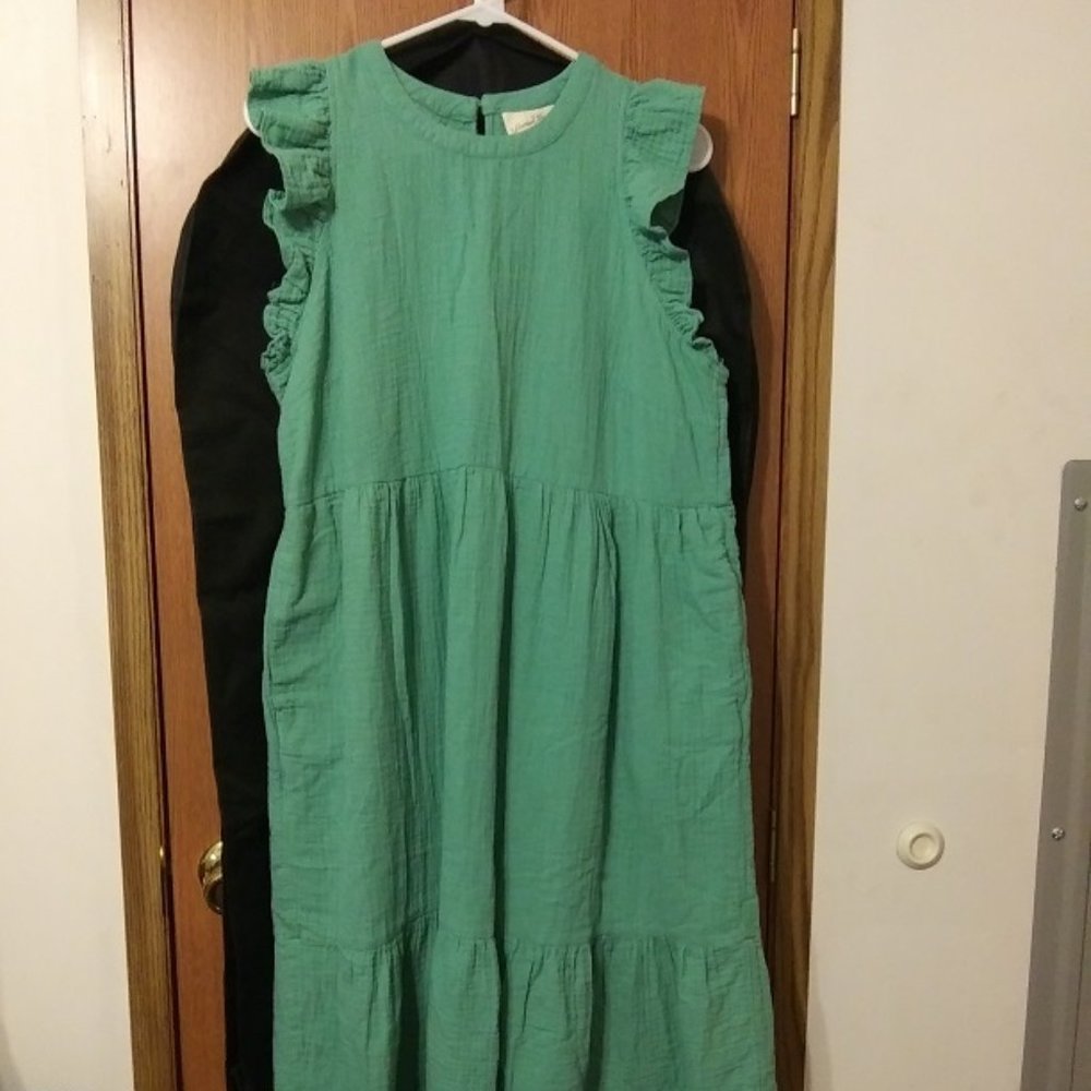 Universal Thread 100% cotton dress with pockets; Green; midi; Large